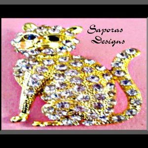 Gold Tone Cat / Kitten Design Brooch With Pink & Black Crystals